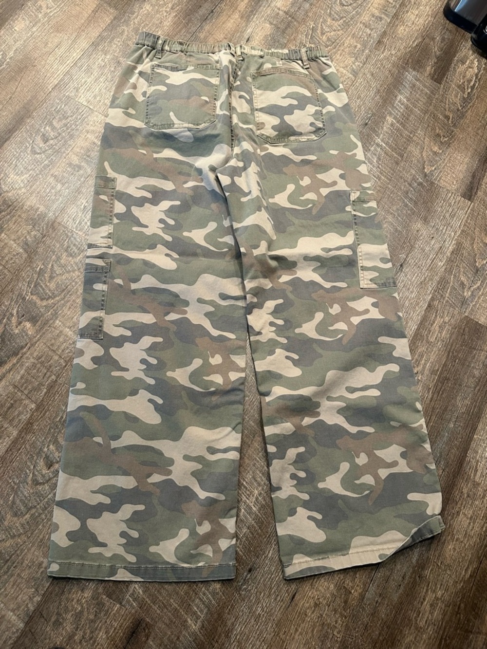 No Boundaries Wide Leg Camo Cargo Pants - Green/Tan